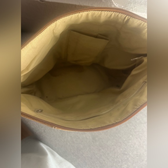 Piel Leather Medium Shoulder Purse – Saddle Brown – Made in Colombia - Picture 4 of 6